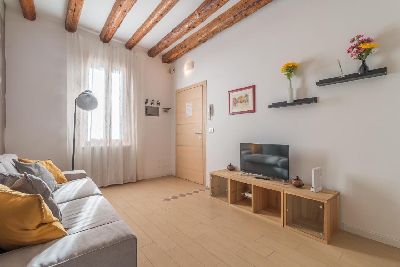 Casa Masa close to @S.Lucia Train Station Venecia Exterior foto